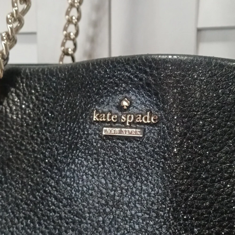 Kate Spade NY Emerson Pebbped Black Leather W/ Gold Chain Shoulder Bag